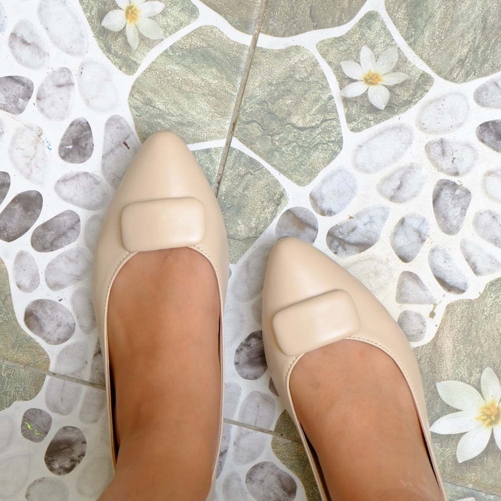 Beige Ballet Flats Size 38 - Picture 2 of 2